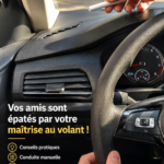 Femme souriante au volant de sa voiture, prête à prendre la route en toute confiance.