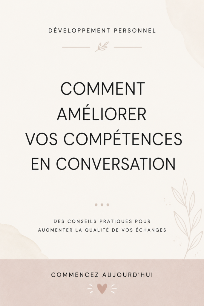 Femme souriante participant à une conversation conviviale.