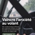 Femme souriante au volant, surmontant son anxiété de conduite
