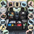 Femme conduisant une voiture bien organisée avec des accessoires pratiques